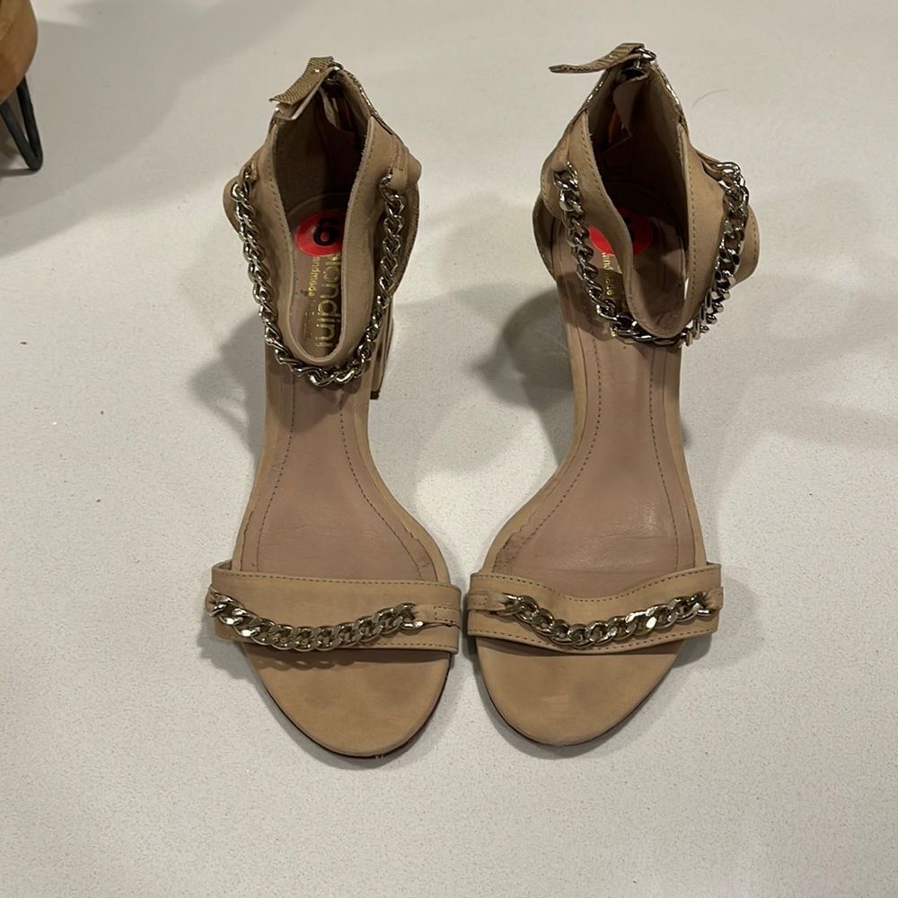 Mid heels  